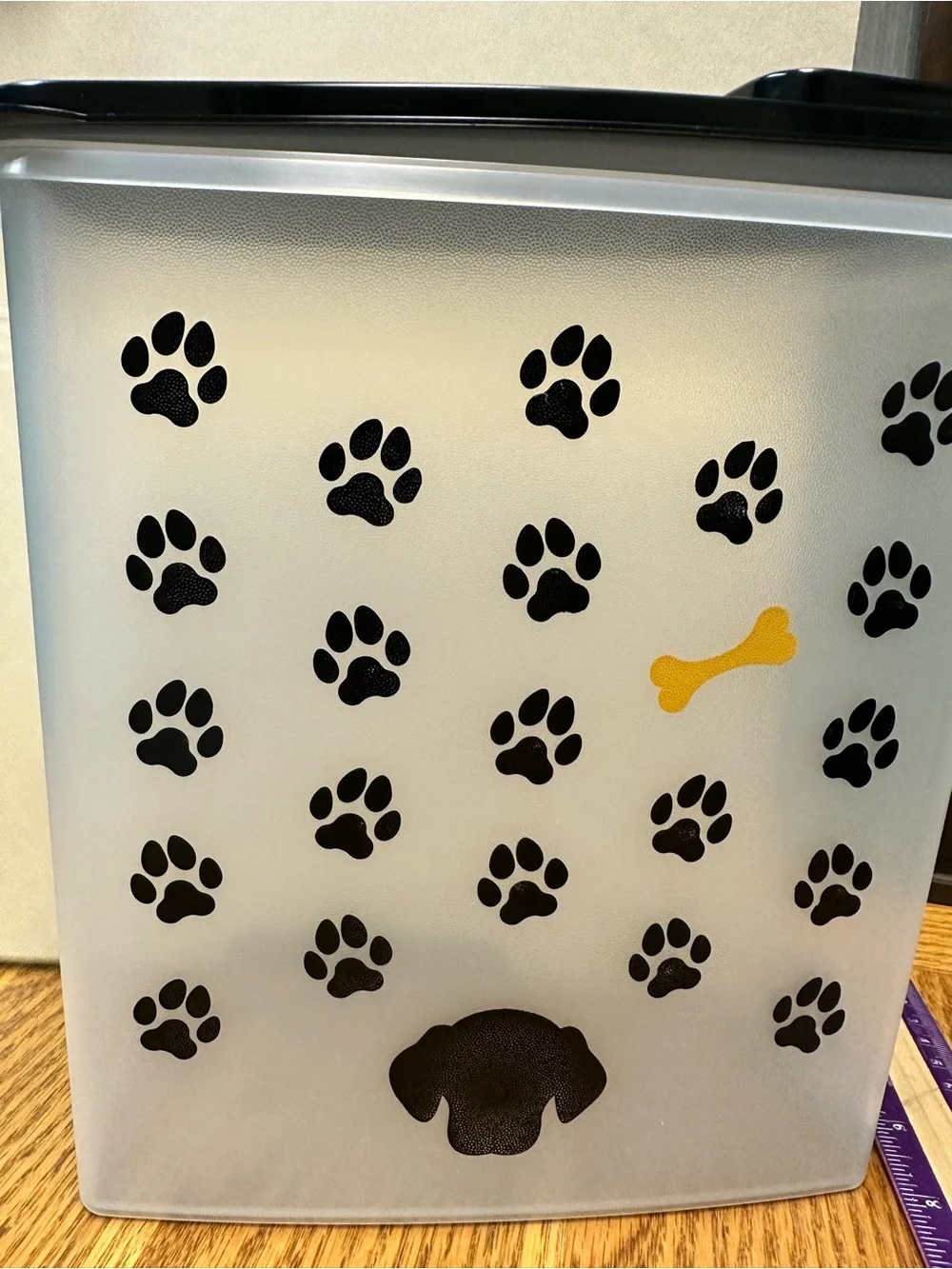 Tupperware Cereal Storer for Dog Treats, Brand New